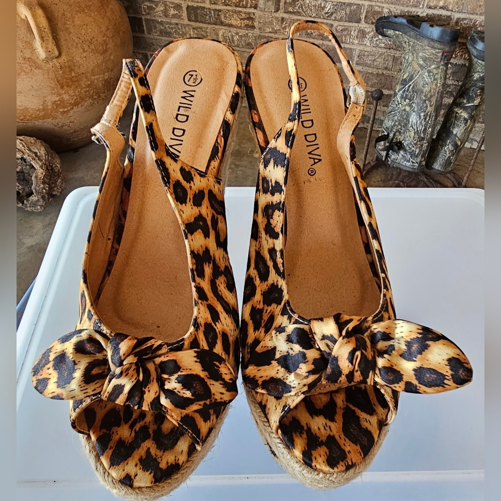 Fun Wedges - Picture 2 of 4